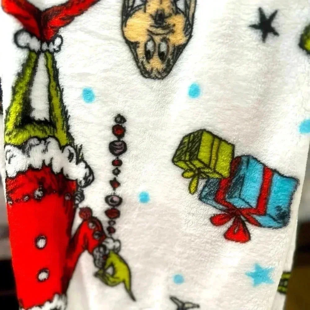 The Grinch ❤️ Cindy Lou Christmas Plush Blanket